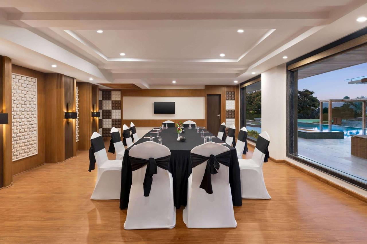 Ramada By Wyndham Varanasi Katesar Chandauli Экстерьер фото