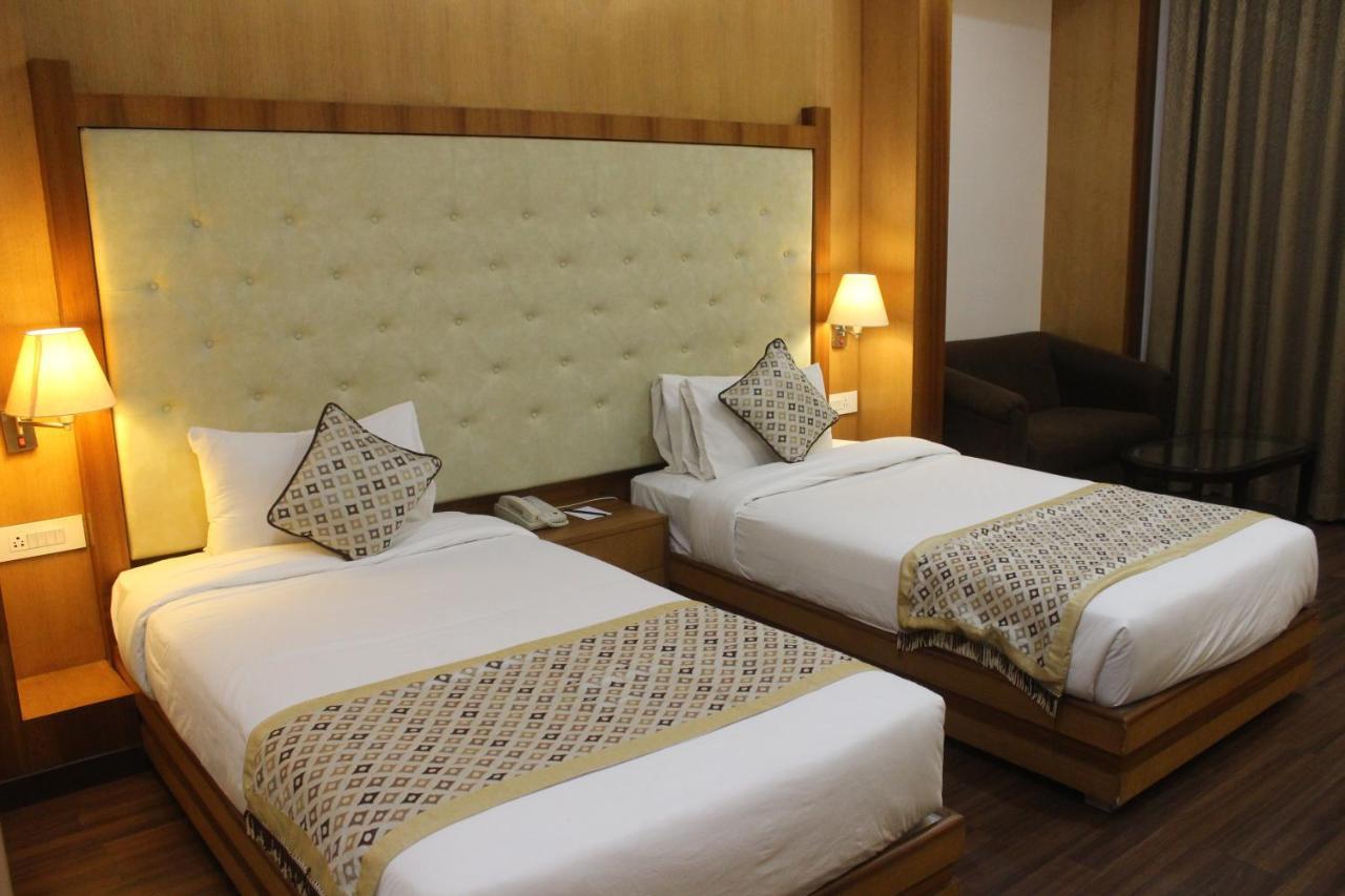 Ramada By Wyndham Varanasi Katesar Chandauli Экстерьер фото