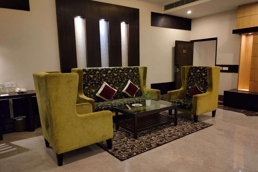 Ramada By Wyndham Varanasi Katesar Chandauli Номер фото
