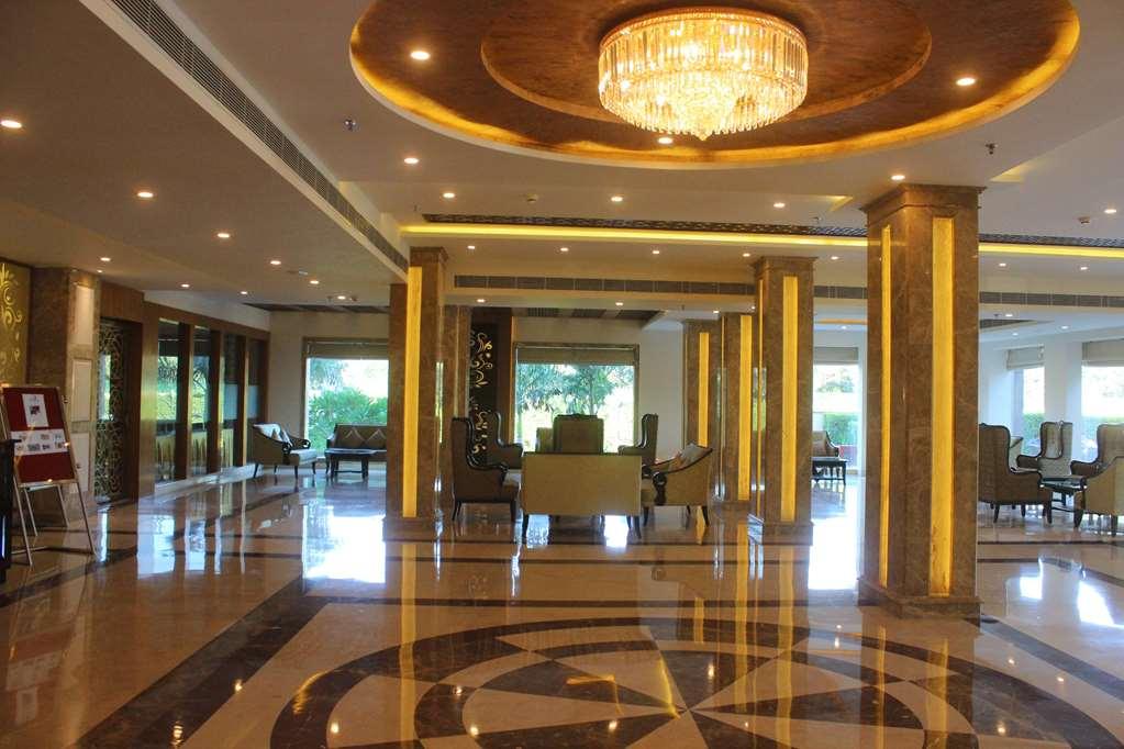 Ramada By Wyndham Varanasi Katesar Chandauli Интерьер фото